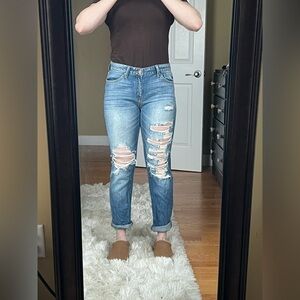 VICI distressed mid rise faded skinny jeans 👖